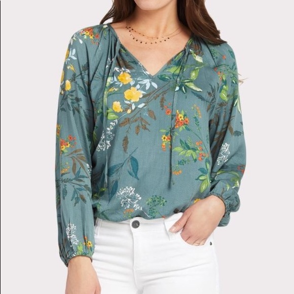 Allison Joy Tops - NWT Evereve Allison Joy Sophie Tie Neck Top Size M